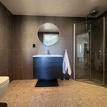 Exclusive With Private 82 Sqm Roof Terrace And Parking Space Appartement *